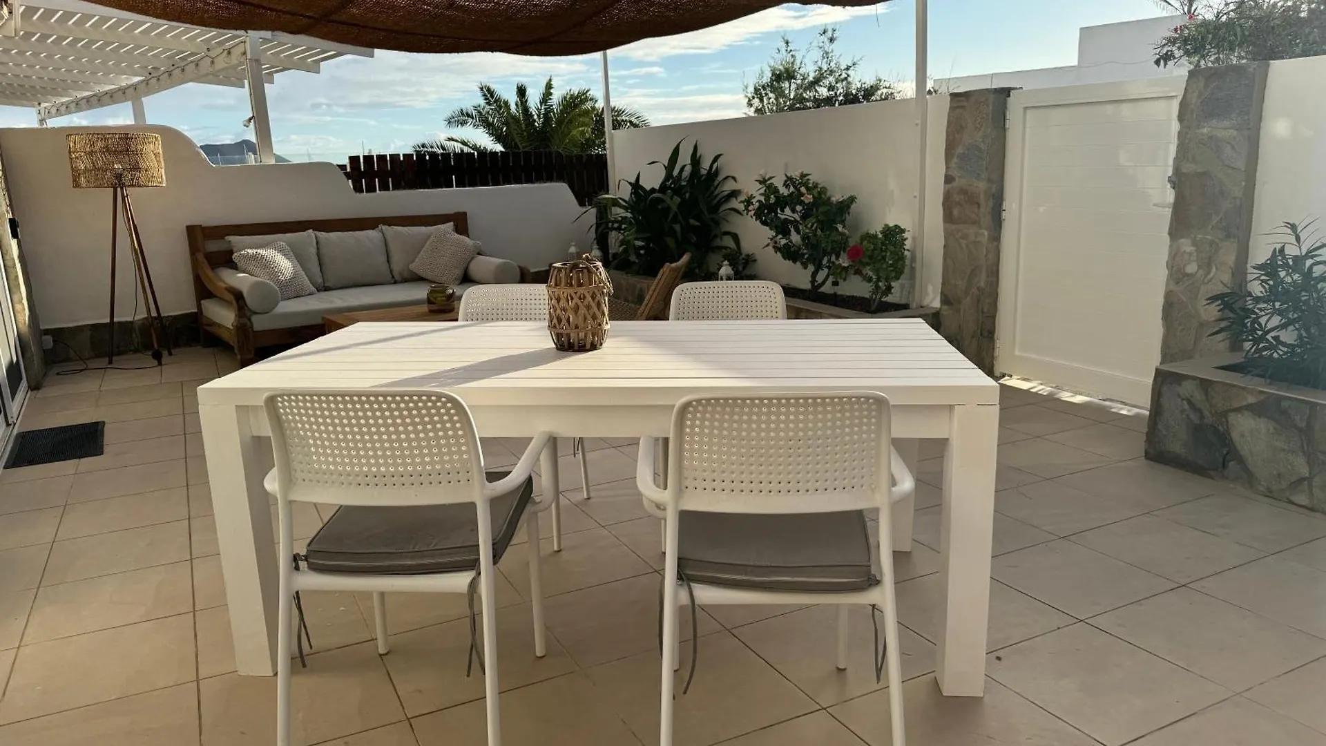 Beach Front House 'Casa Neen' Corralejo 0*,  Espanha